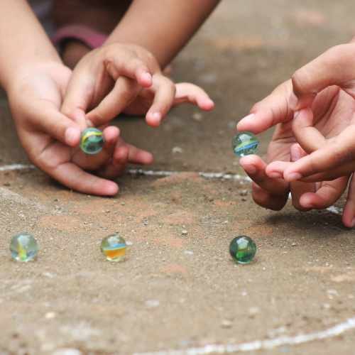 Oudhollandse spelletjes, knikkeren